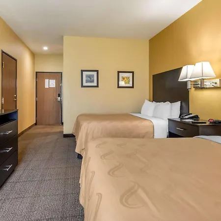 Quality Inn & Suites Lenexa Kansas City Exterior photo