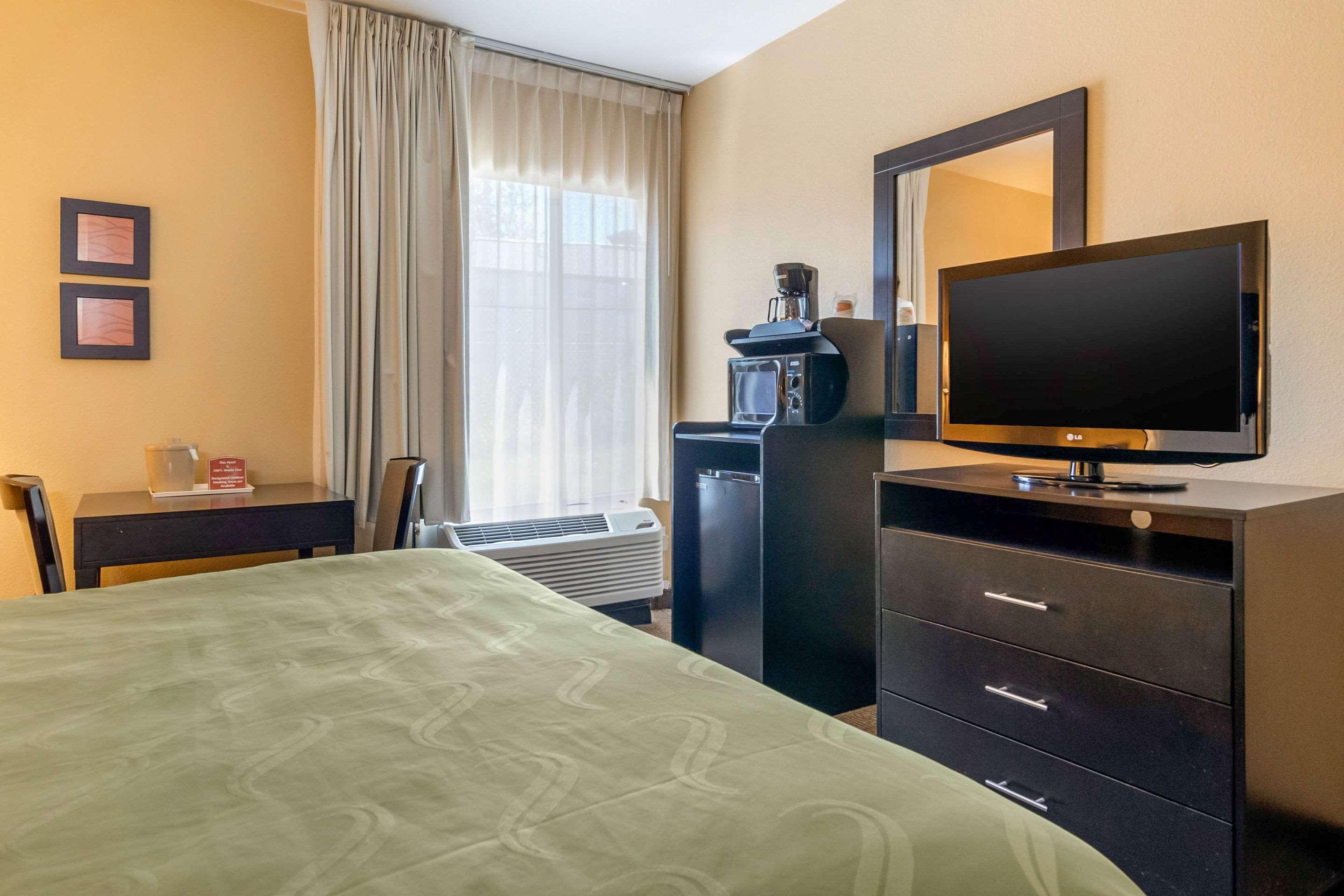 Quality & Kansas Lenexa