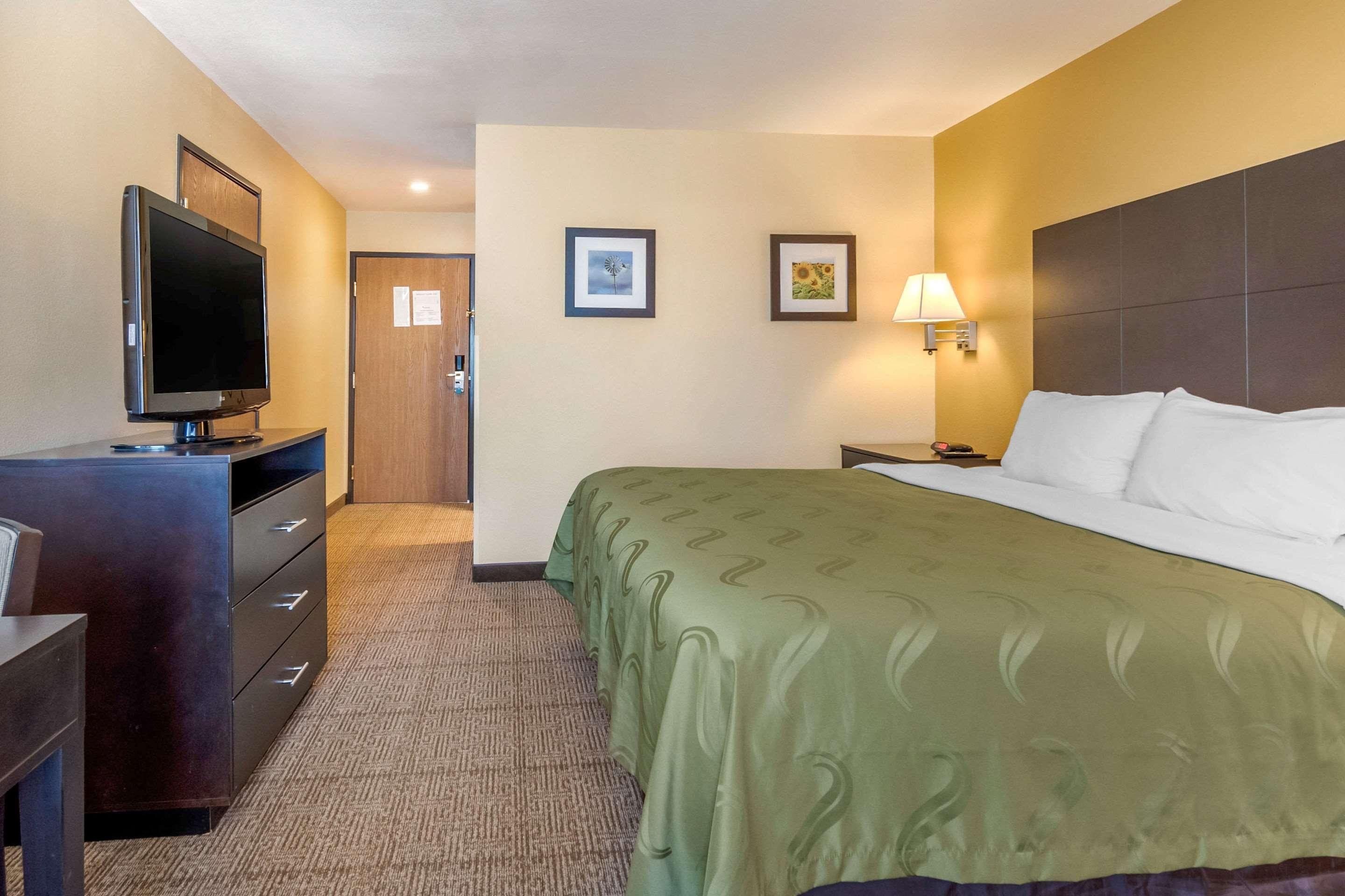Hotel Quality & Kansas 2*