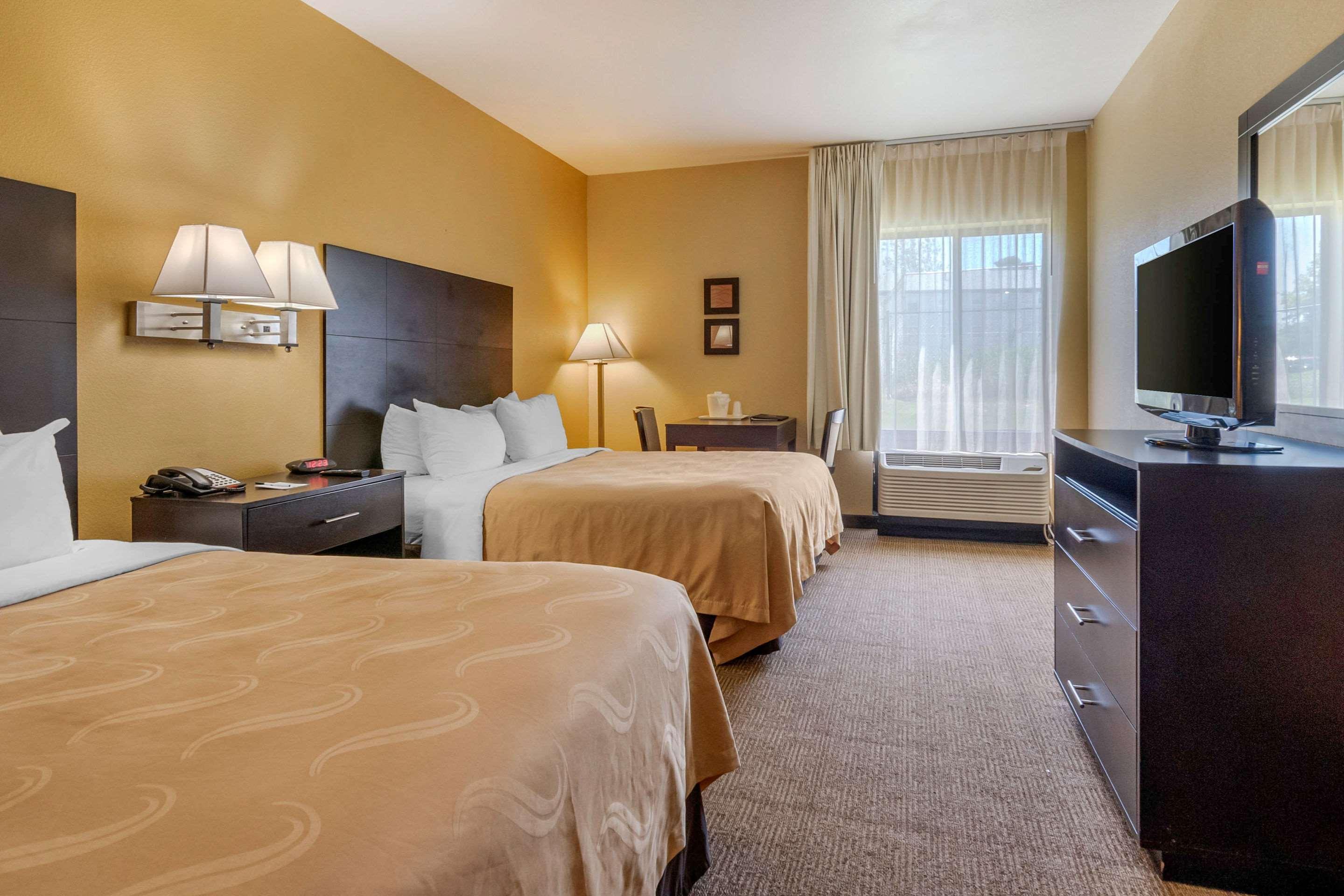 Hotel Quality & Kansas 2*