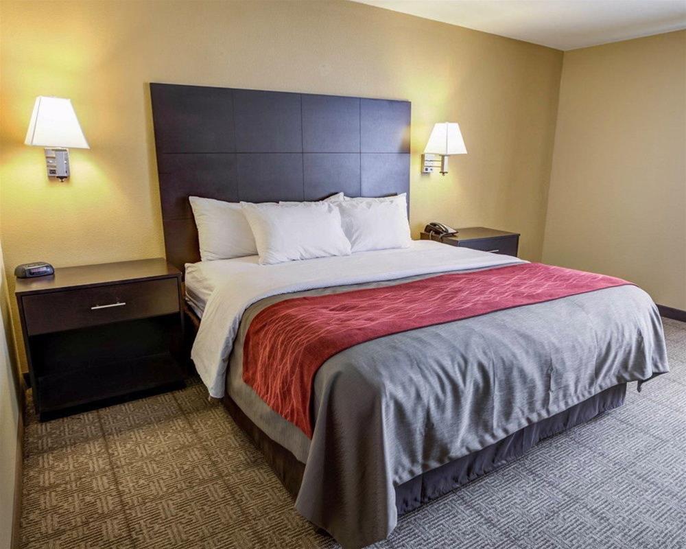 Hotel Quality & Kansas Lenexa