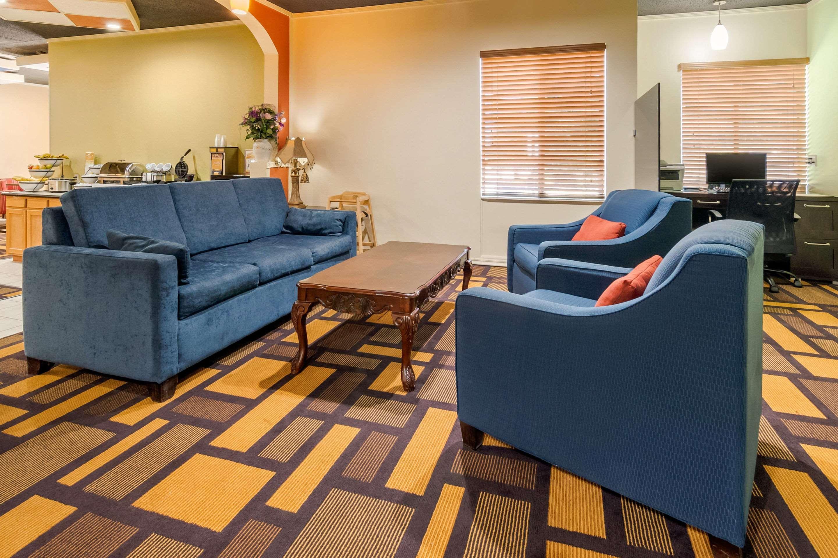 Quality & Kansas Lenexa
