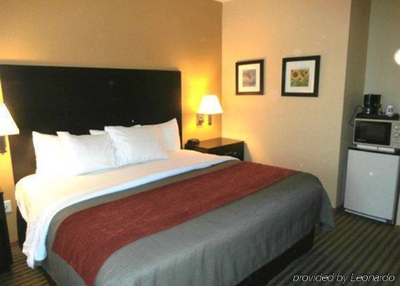 Quality & Kansas 2* Lenexa