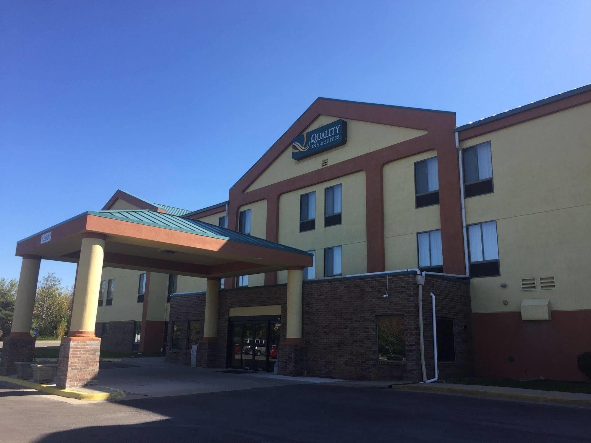 Quality & Kansas Hotel 2*